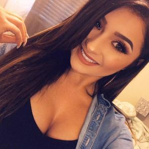 Meet your Posher, Brianna